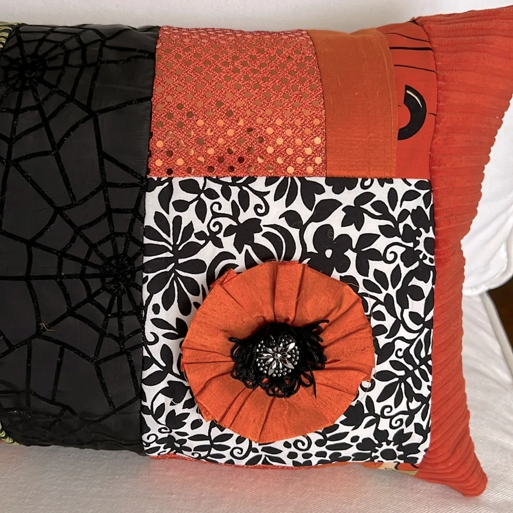 🧡🖤🎃Halloween Patchwork Throw Pillow